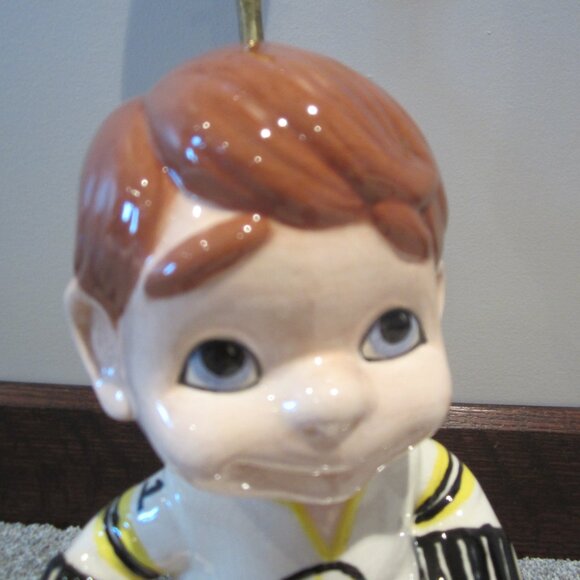 Boston Bruins Hockey Player Vintage Ceramic Lamp Arnels - Used/Works- No Shade - Picture 2 of 16